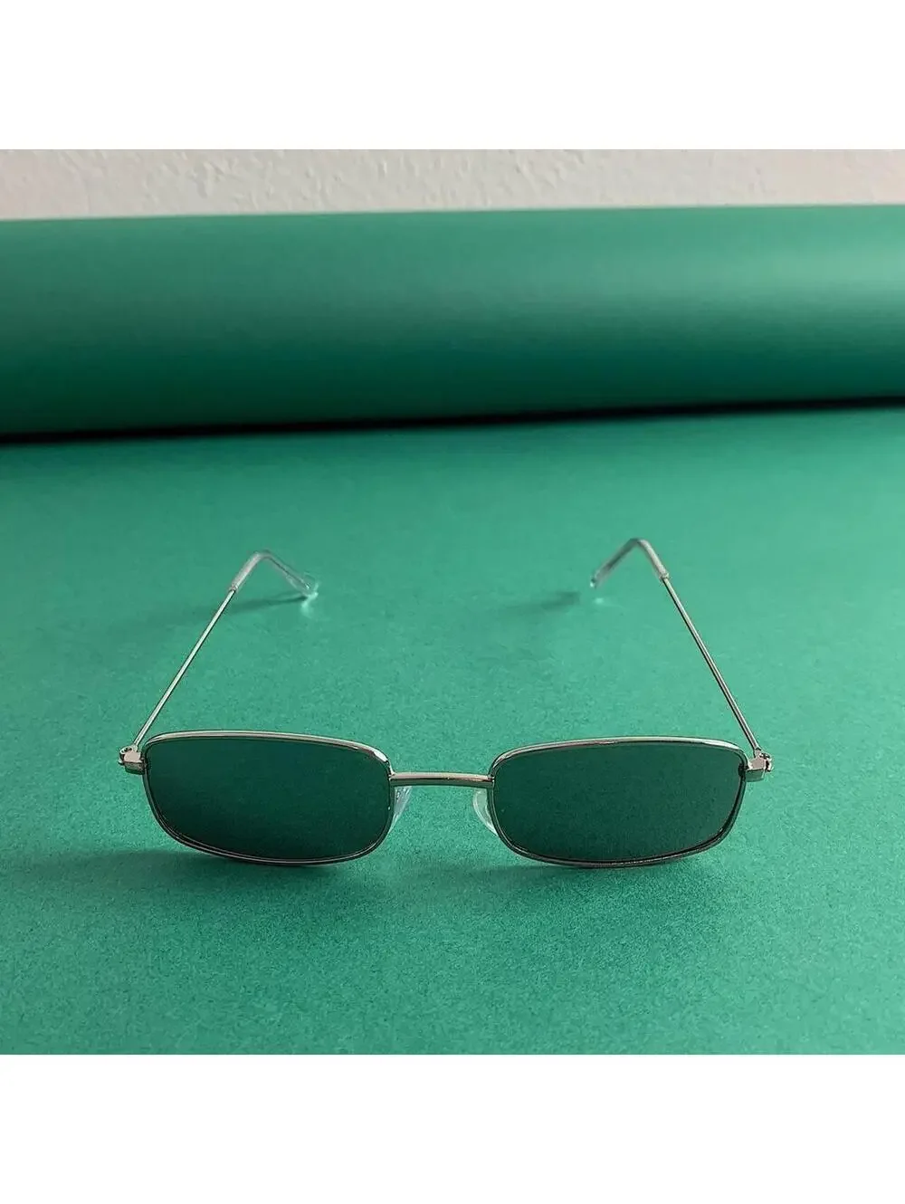 Y2k 90s 2000s vintage unique slim style silver mirror lense sunglasses. Silver